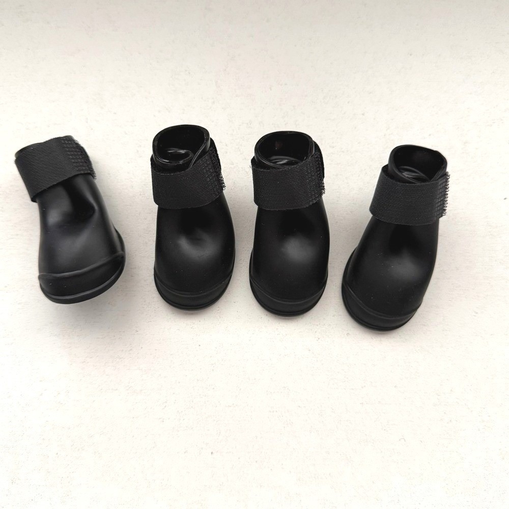 Pet Life Rubber Pet Boots Small Dog Black Size M